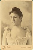 https://upload.wikimedia.org/wikipedia/commons/thumb/d/dd/Beatrix_Jones_Farrand_cabinet_card_est_1890s-1910s.jpg/110px-Beatrix_Jones_Farrand_cabinet_card_est_1890s-1910s.jpg